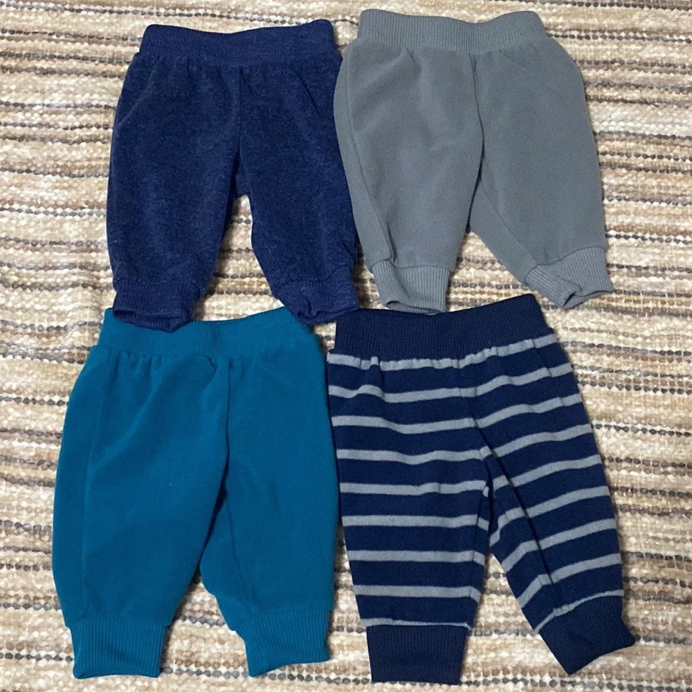 Simple Joys by Carter’s, Baby Boys Bundle. 4 fleece pull on pants. Size 0…